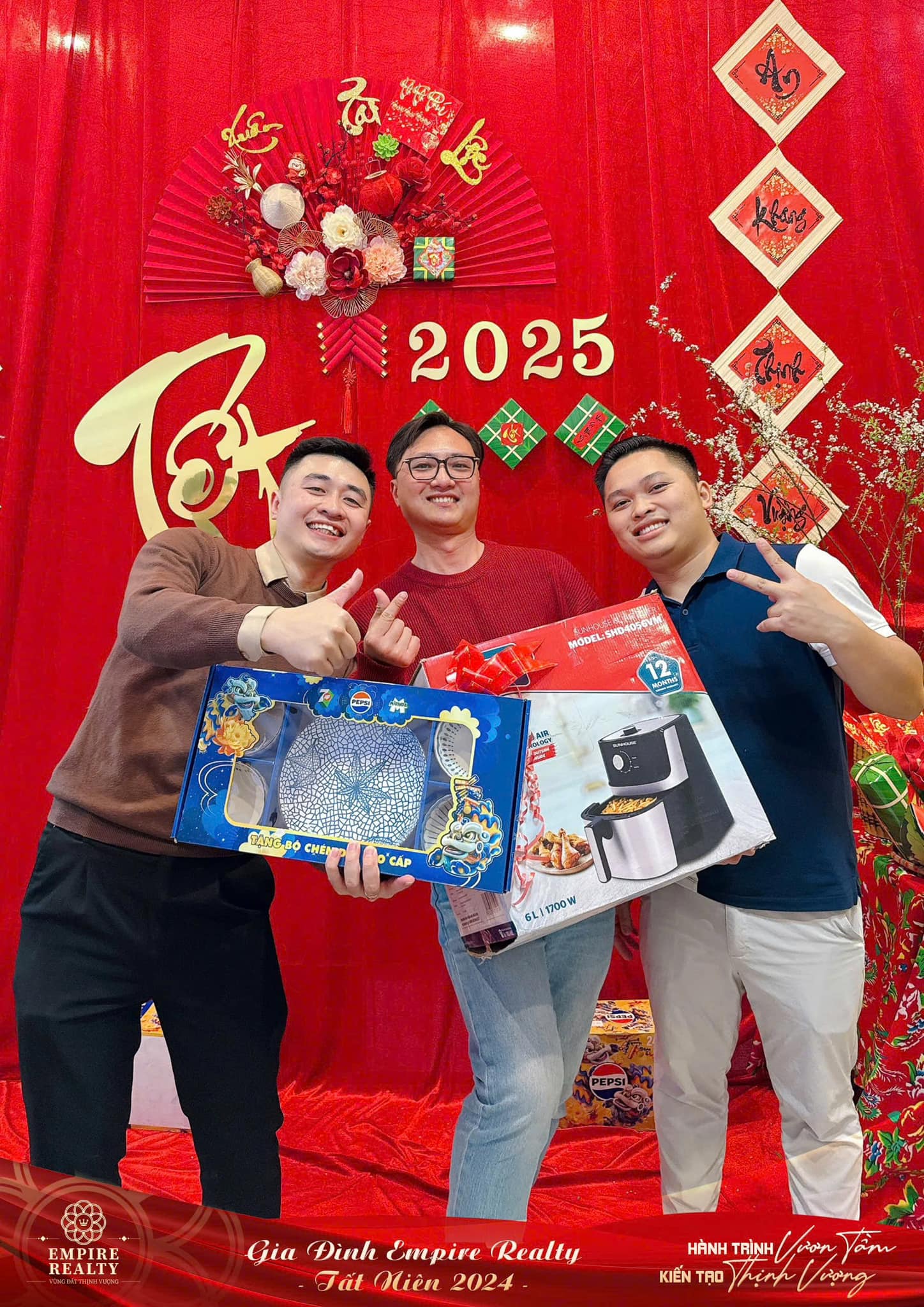 Tất Niên EPR 01