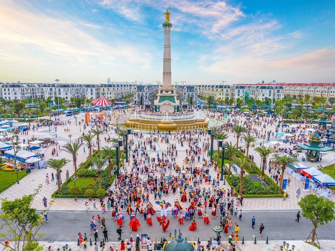 Quang Truong Kinh Do Anh Sang Kingdom Avenue